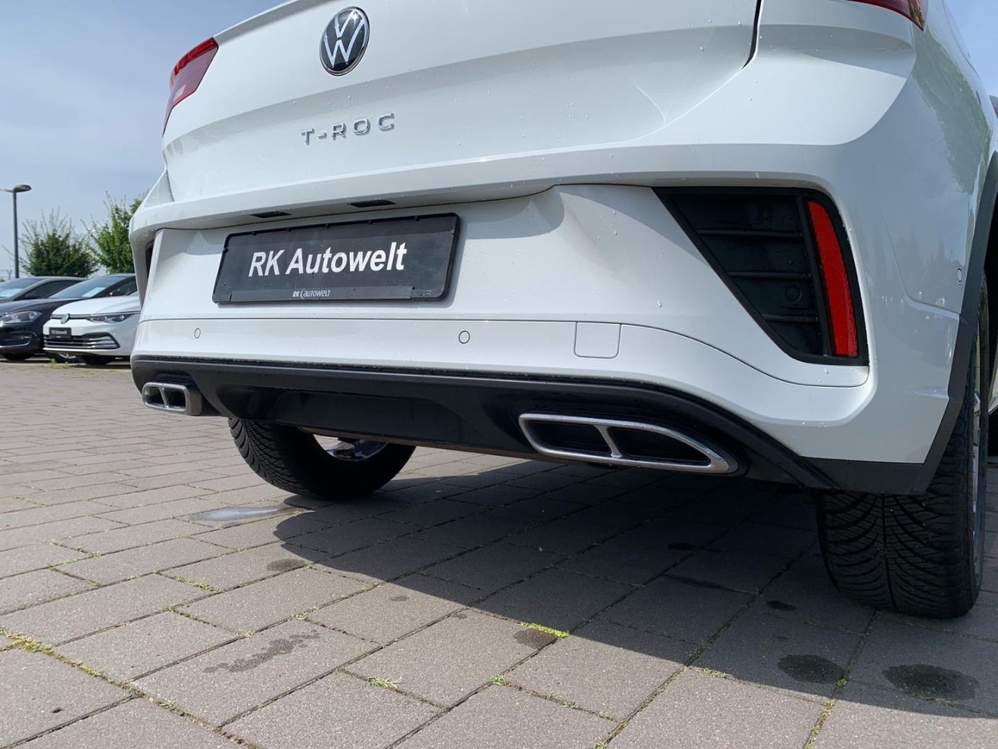 Volkswagen T-Roc 2.0 TDI R-Line - Samsaru's Car Outlet