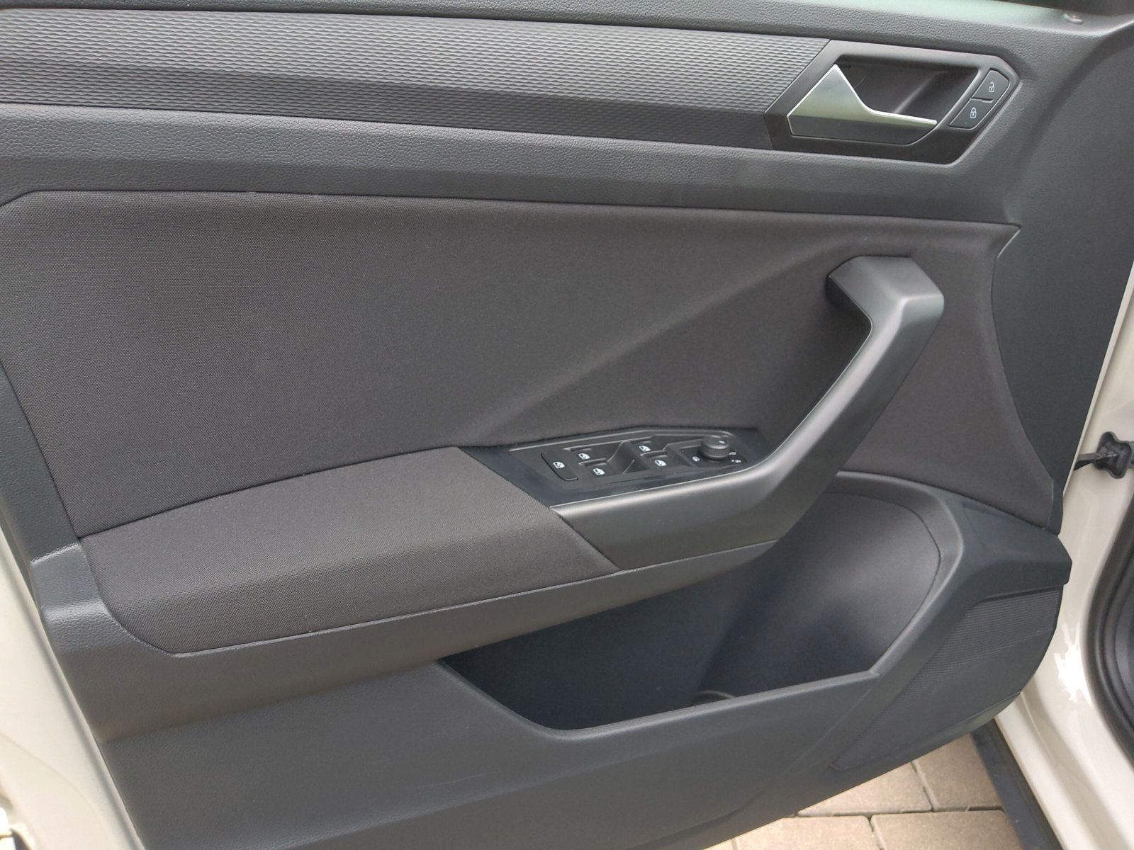 Volkswagen T-ROC 1.0 TSI - Samsaru's Car Outlet