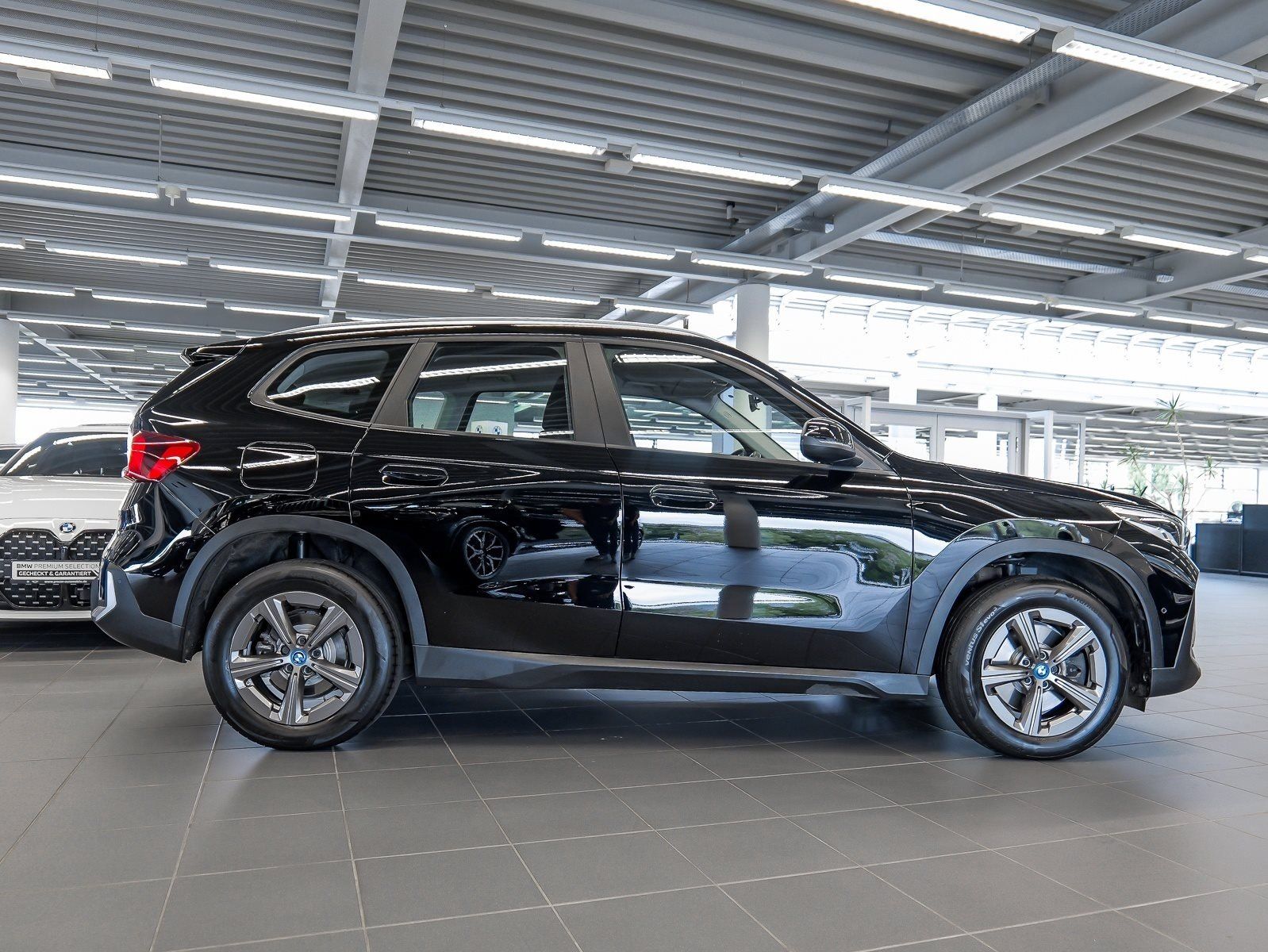 BMW X1 xDrive25e RFK - Samsaru's Car Outlet