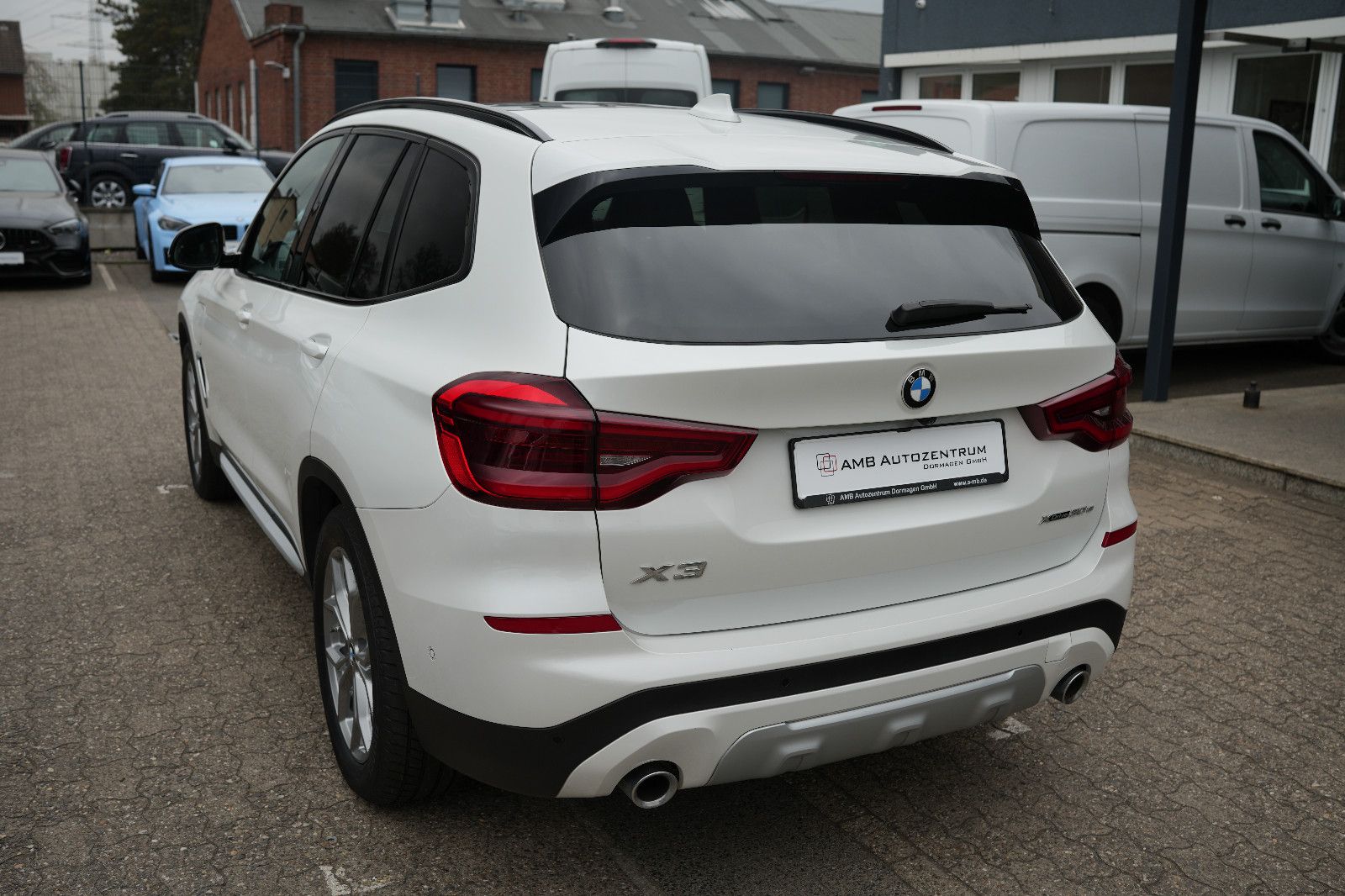 BMW X3 30e X Line xDrive*LED*AHK*PANO*NAV*HEADUP*
