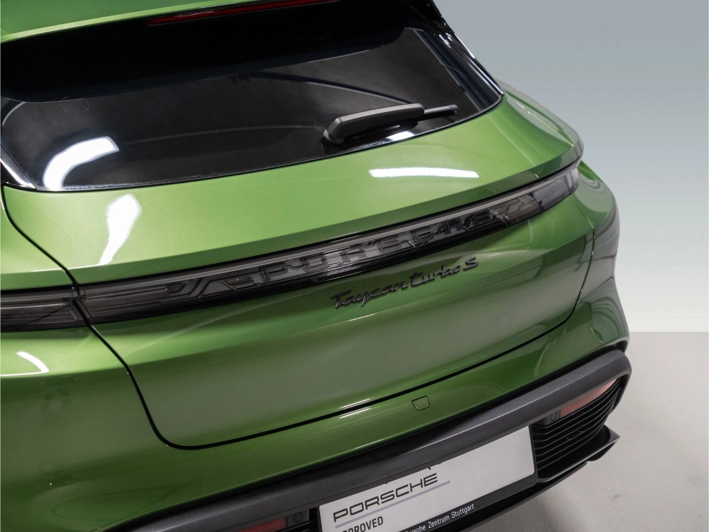 Porsche Taycan Turbo S Sport Turismo Burmester InnoDrive