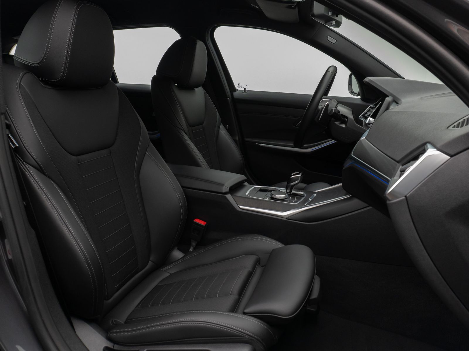 BMW 330i xD SportLine - Samsaru's Car Outlet