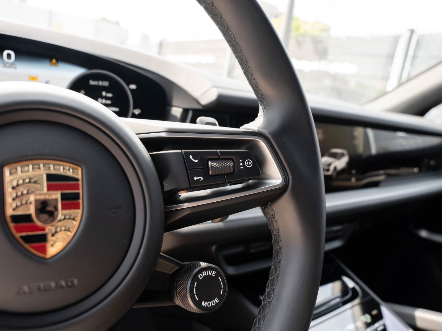 Porsche Cayenne S AHK BOSE HD-Matrix InnoDrive HUD 22''