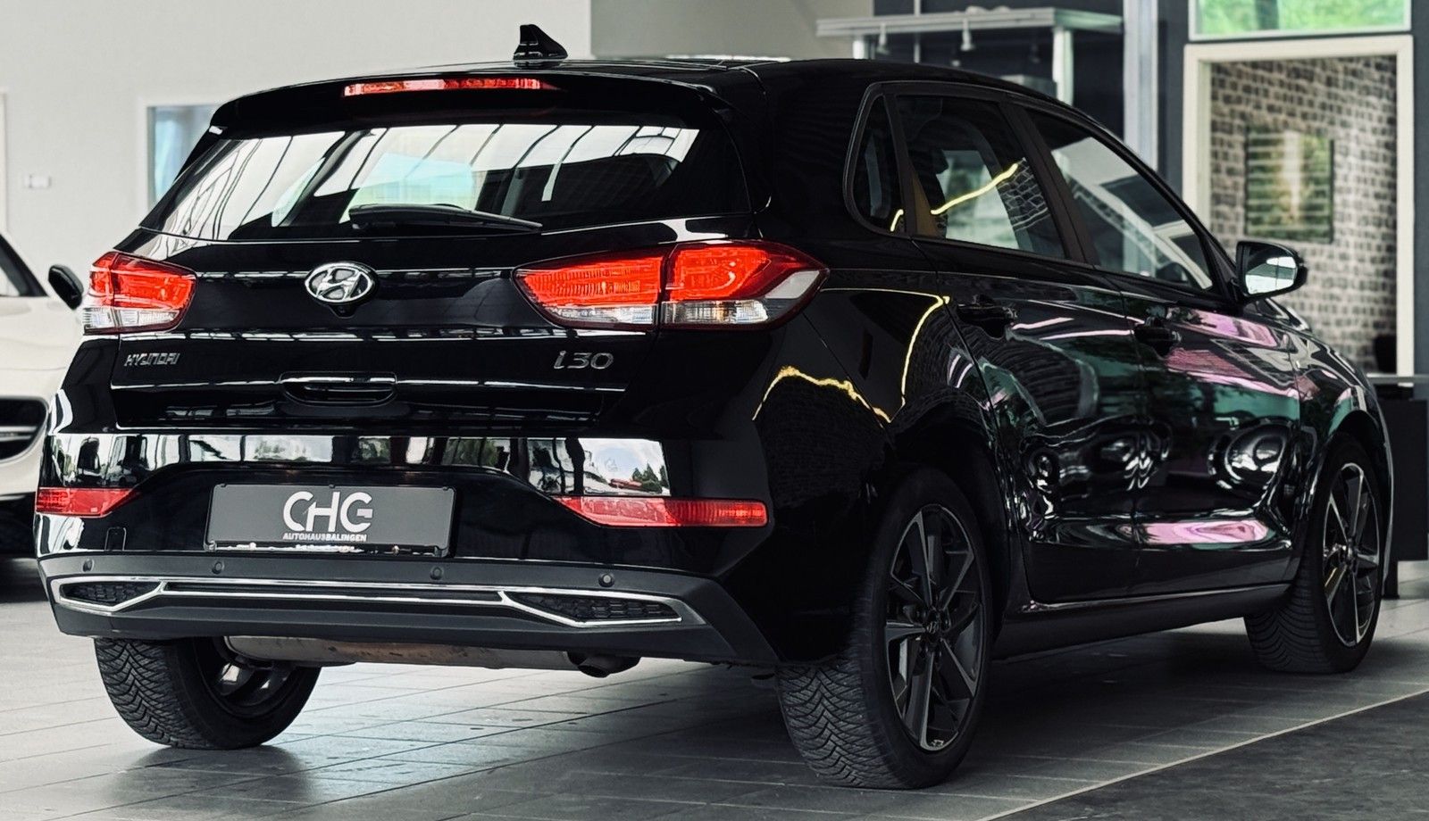 Hyundai i30 Trend Mild-Hybrid - Samsaru's Car Outlet