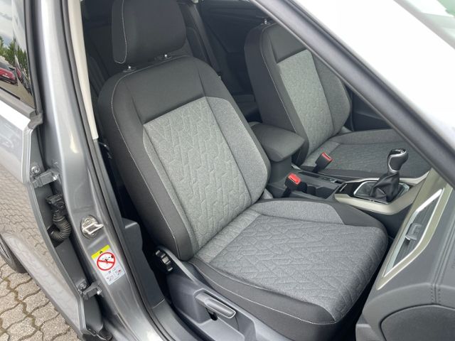 Volkswagen T-Roc MOVE 1.0 TSI - Samsaru's Car Outlet