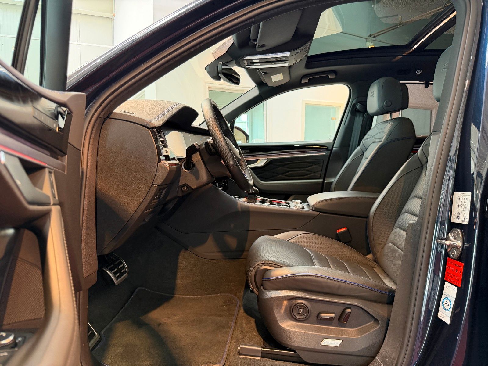 Volkswagen Touareg 3.0 V6 e-Hybrid 4Motion R *LED*Virtual*