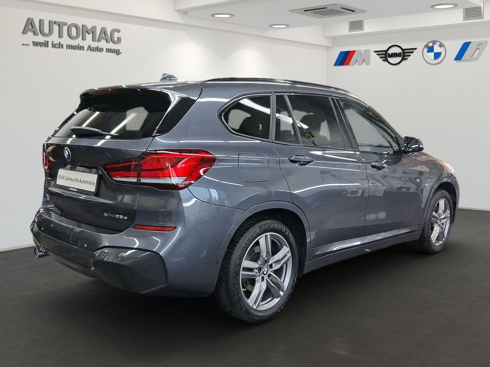 BMW X1 xDrive25e MSportpaket - Samsaru's Car Outlet