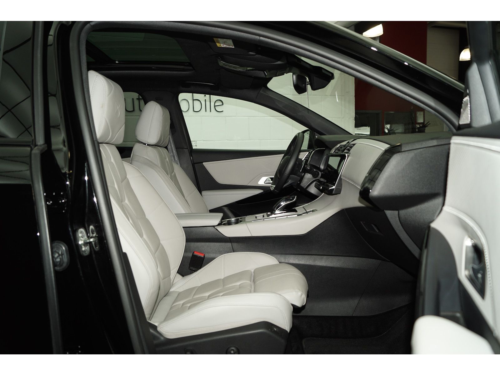 DS Automobiles DS7 Crossback 130 Blue Hdi EAT Opera DS IRIS