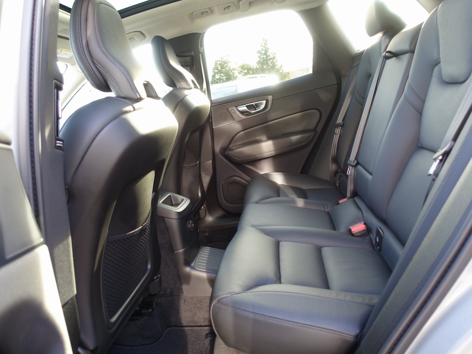 Volvo XC60 Plus T6 AWD Plug-in Hybrid/Four-C/AHK