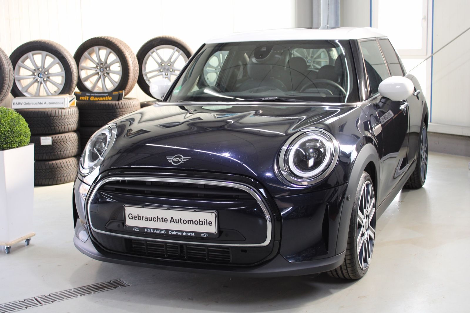 MINI Cooper Yours - Samsaru's Car Outlet