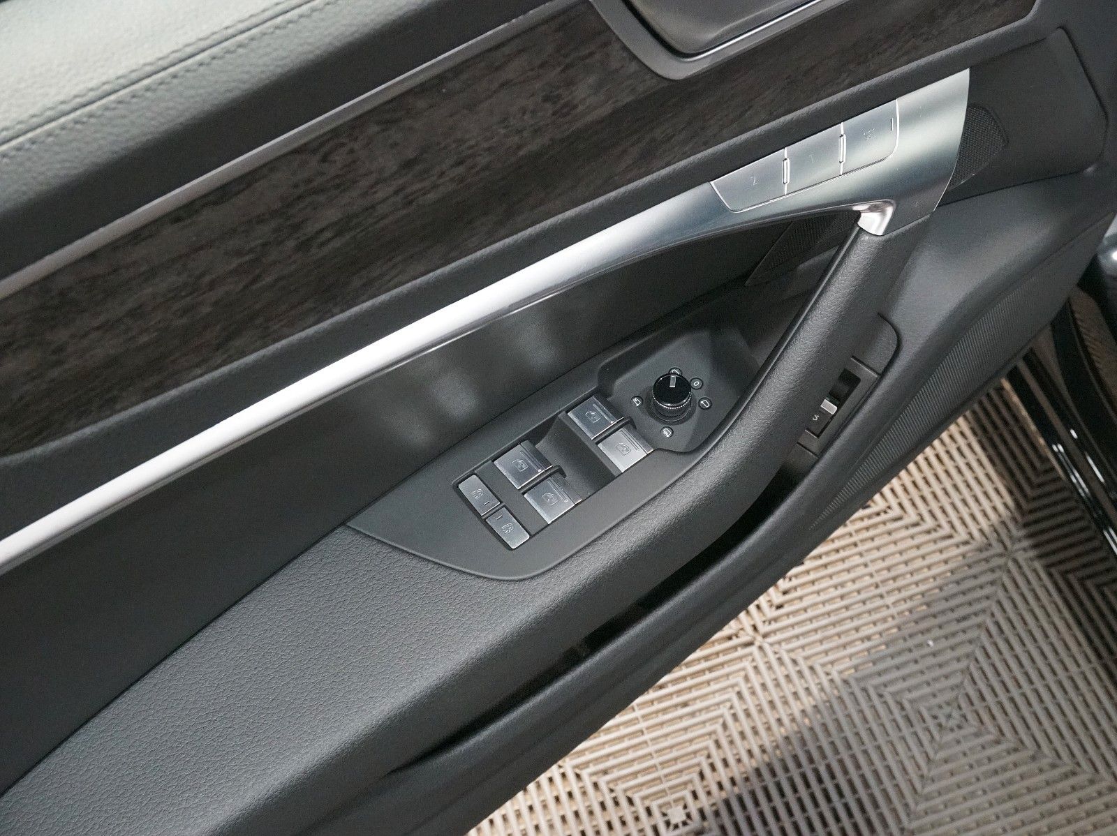Audi A6 Avant 40 TDI quattro - Samsaru's Car Outlet