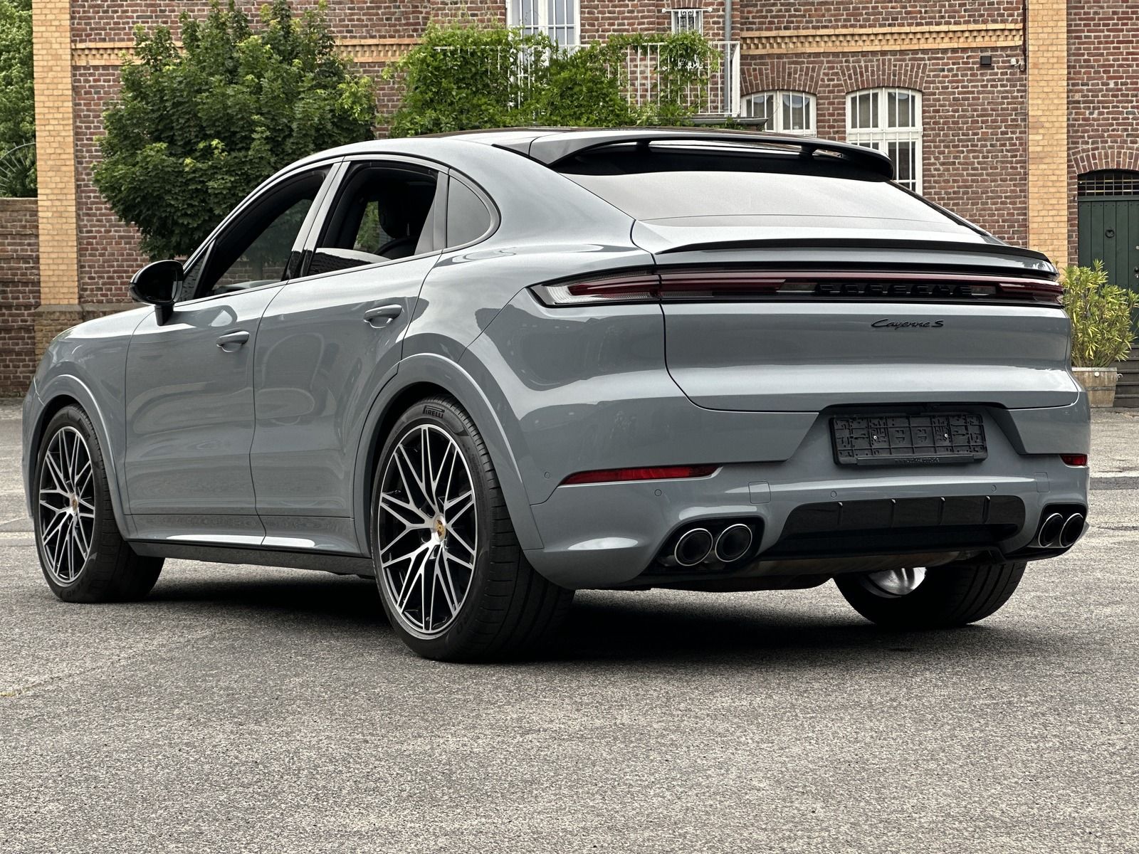 Porsche Cayenne S  Coupe SPORTDESIGN-ABGAS*BOSE*HD MATRI
