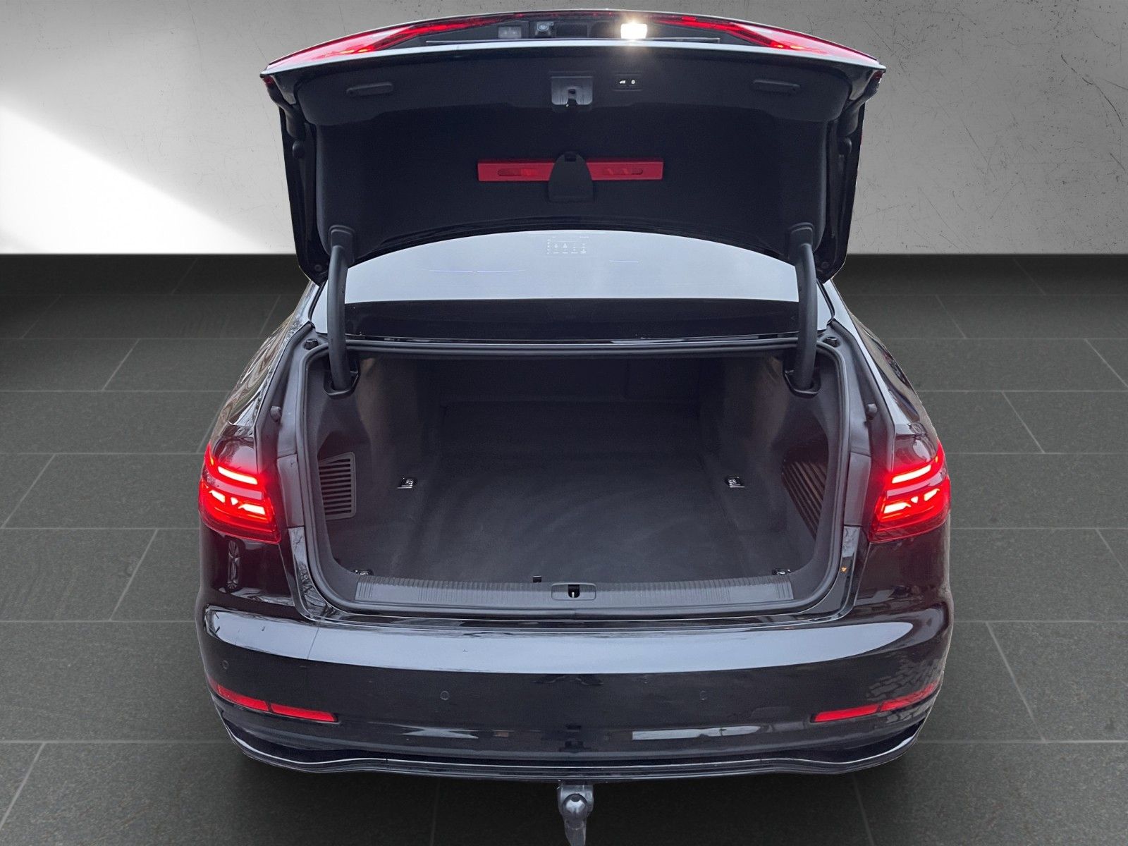 Audi A8 50 TDI quattro S line - Samsaru's Car Outlet