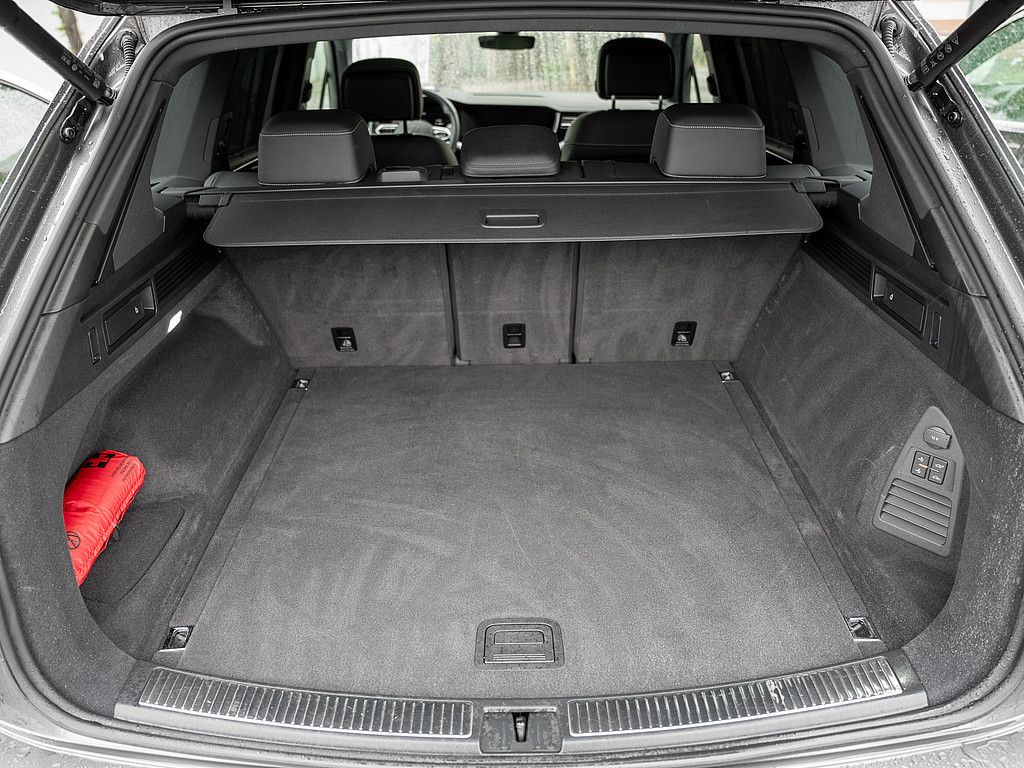 Volkswagen Touareg 3.0 V6 TDI R-Line 4M AHK 360° PANO KAM
