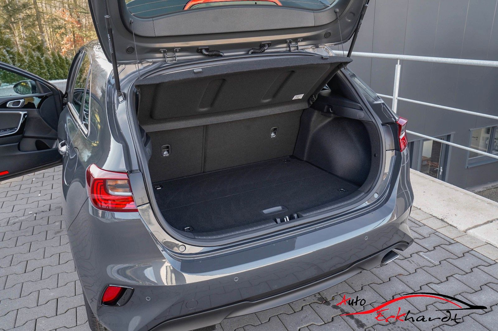 Kia Ceed Vision - Samsaru's Car Outlet