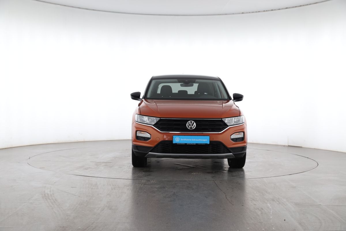 Volkswagen T-Roc 1.5 TSI IQ.DRIVE - Samsaru's Car Outlet