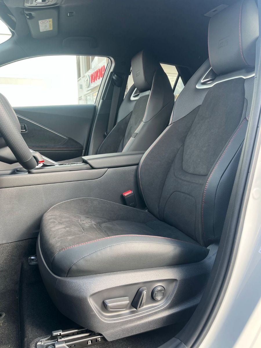 Toyota C-HR Plug-In Hybrid GR Sport *Navi,LED,JBL*