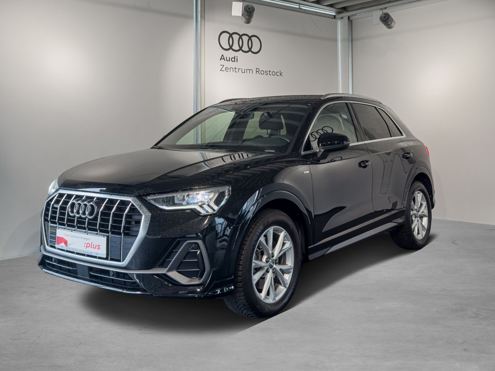 Audi Q3 40 TFSI QUATTRO S-Line - Samsaru's Car Outlet