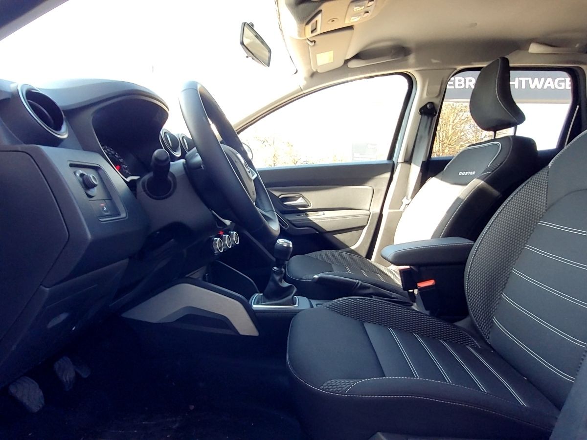 Dacia Duster Prestige TCe 150 4WD - Samsaru's Car Outlet