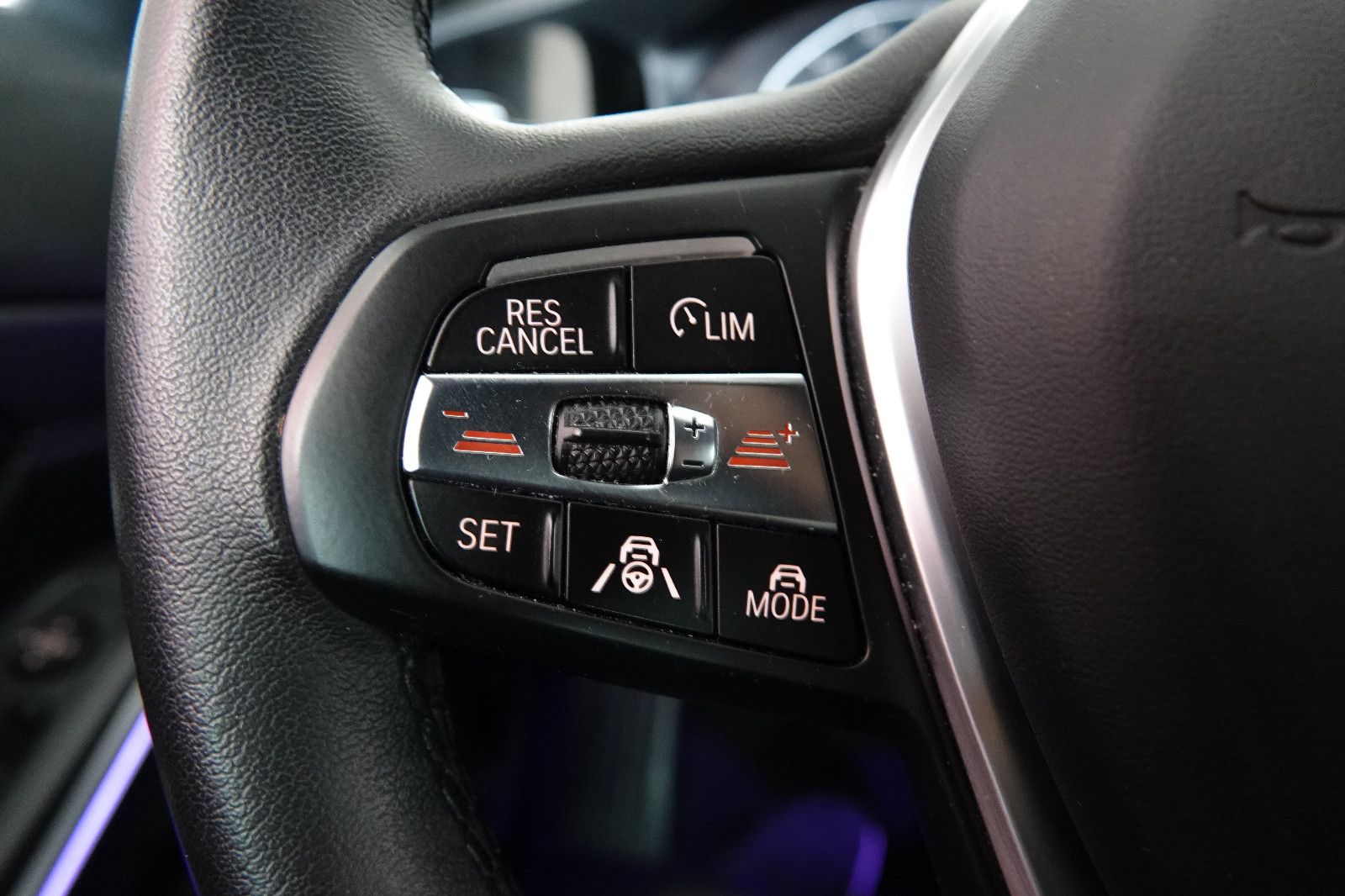 BMW 330e xDrive Touring Sport-Line - Samsaru's Car Outlet