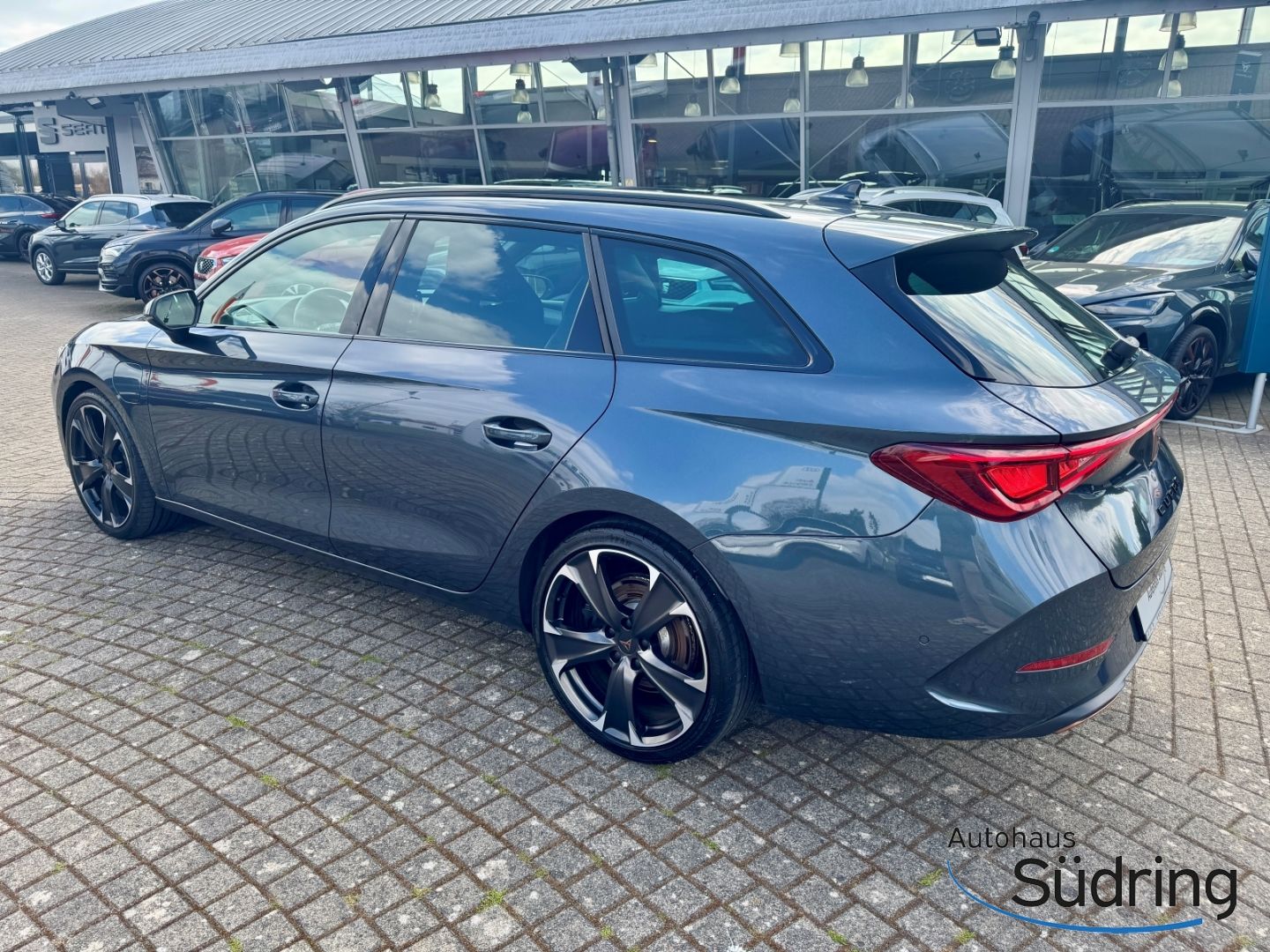 Cupra Leon Sportstourer 1.4 TSI Hybrid DSG - Samsaru's Car Outlet
