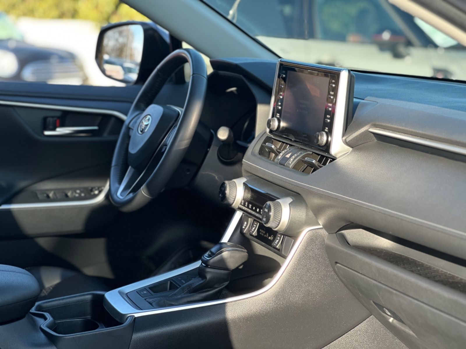 Toyota Hybrid 4x2 Club - Samsaru's Car Outlet