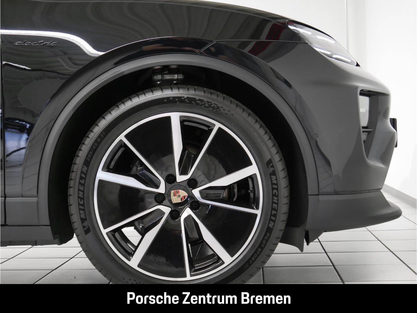 Porsche Macan 4 Sportpaket - Samsaru's Car Outlet