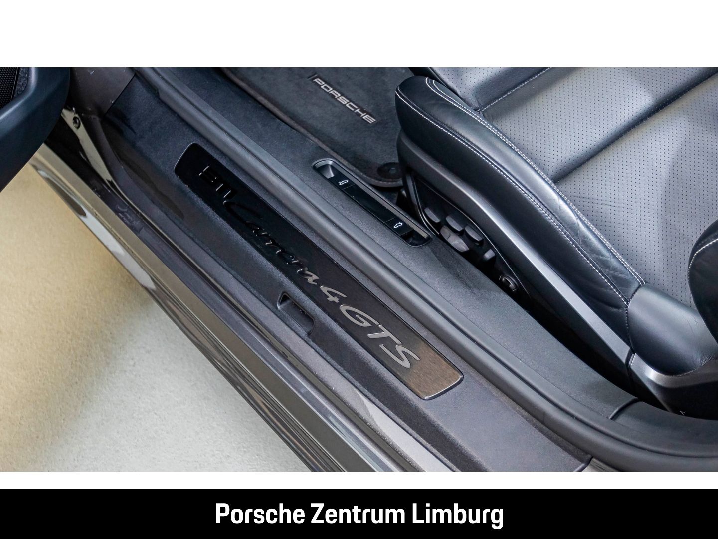 Porsche 992 911 Carrera 4 GTS Cabriolet LiftsystemVA LED