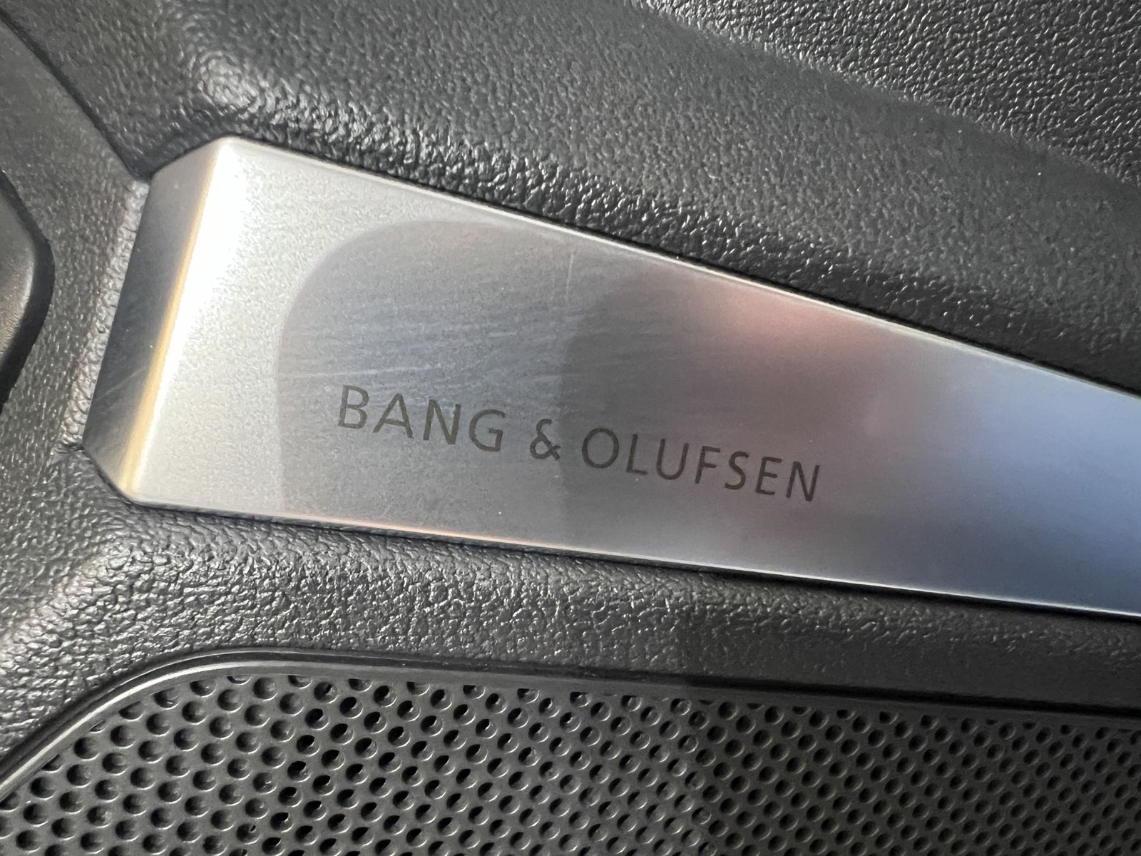 Audi A3 40 TFSIe S-line - Samsaru's Car Outlet