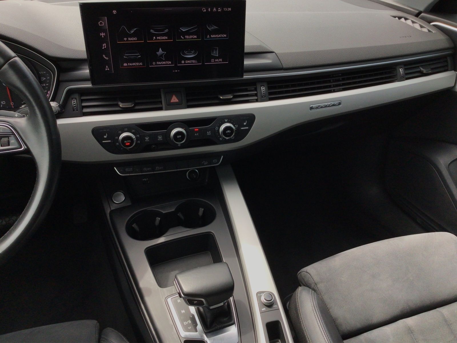 Audi A4 allroad 45 TFSI quattro S-tronic PANO/AHK/NAV