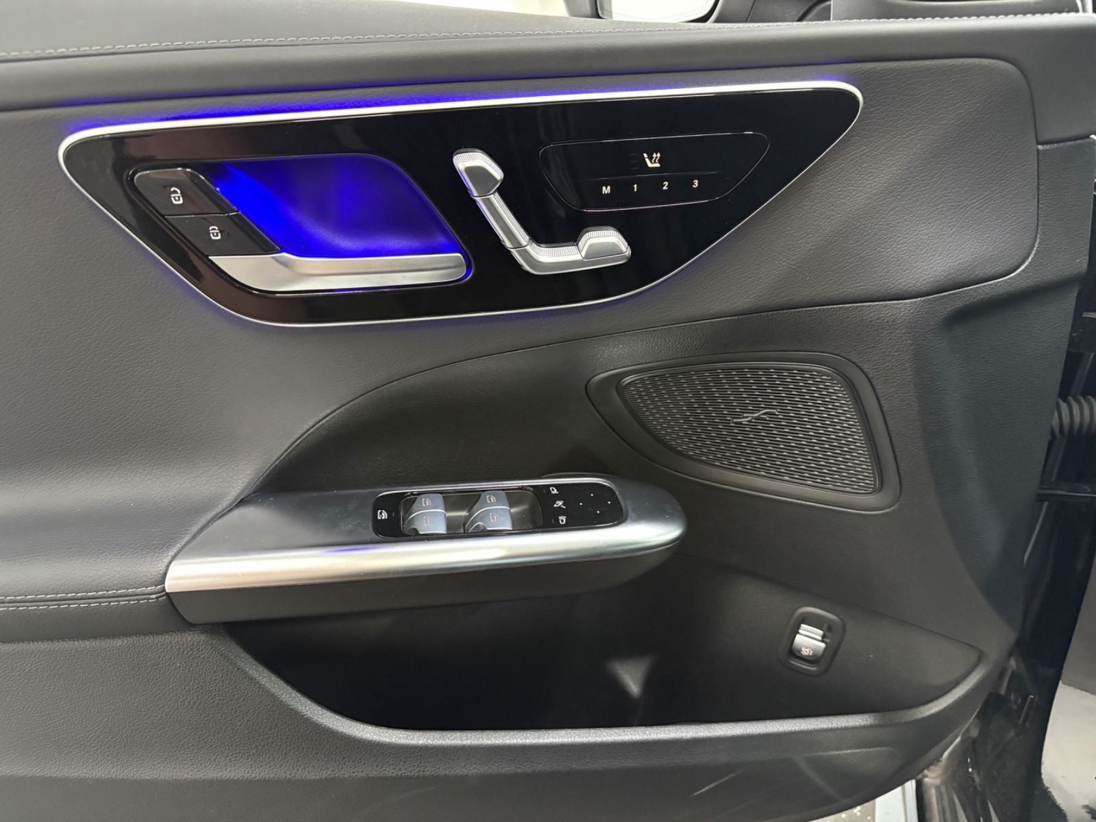 Mercedes-Benz C 220d AMG-Line - Samsaru's Car Outlet