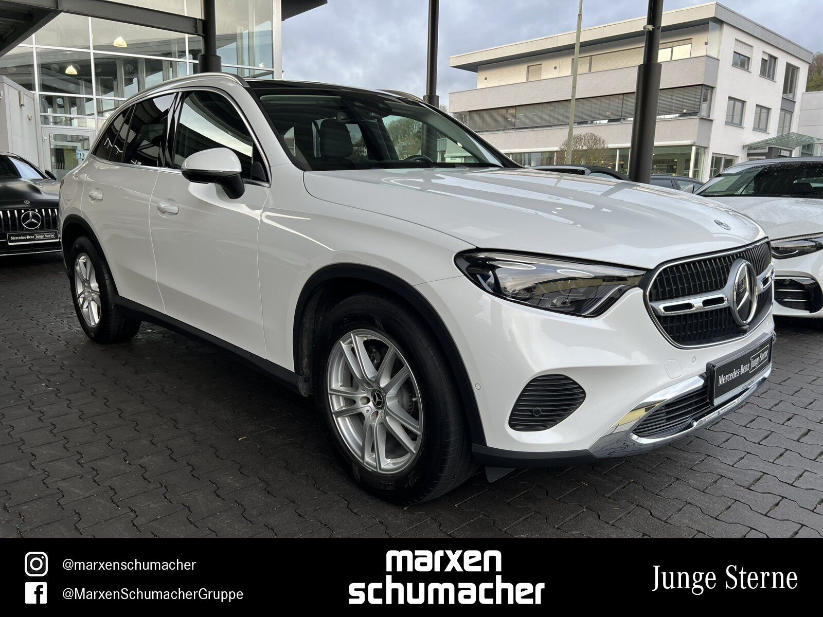 Mercedes-Benz GLC 220 d 4M AVANTGARDE Pano+360°+AHK+DIGITAL