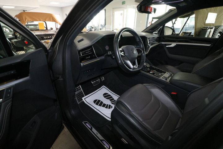 Volkswagen Touareg 3.0 TDI R-Line Black Style Matrix DYNAUD
