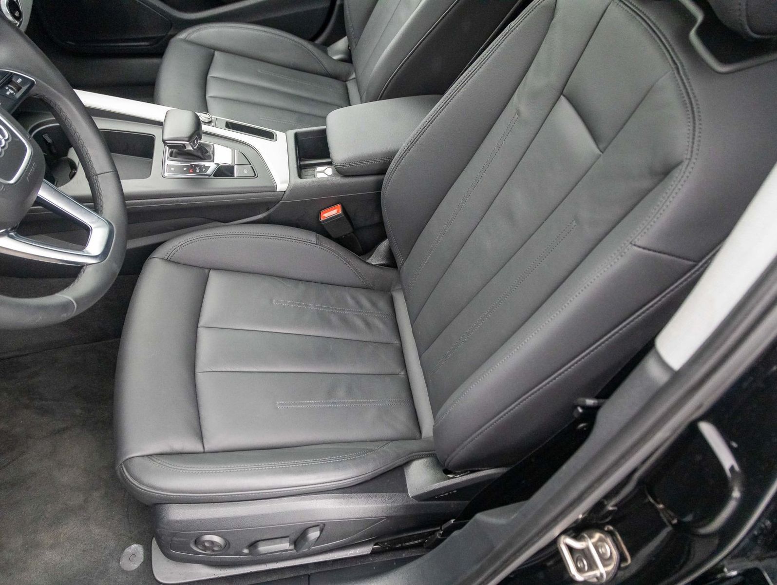 Audi A4 Avant 35TFSI Stronic - Samsaru's Car Outlet