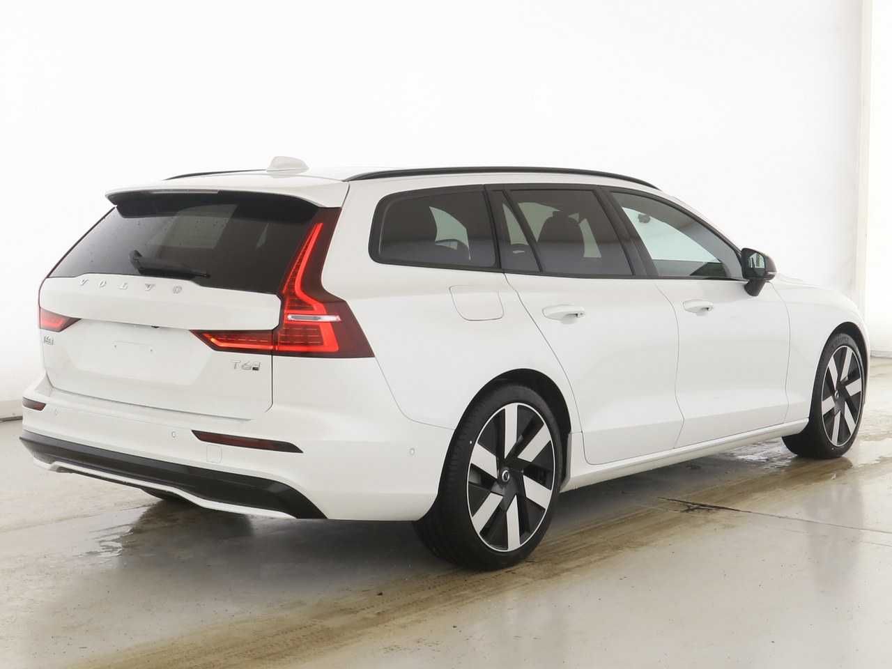 Volvo V60 Plug-In-Hybrid T6 Plug-in Hybrid AWD Plus Da