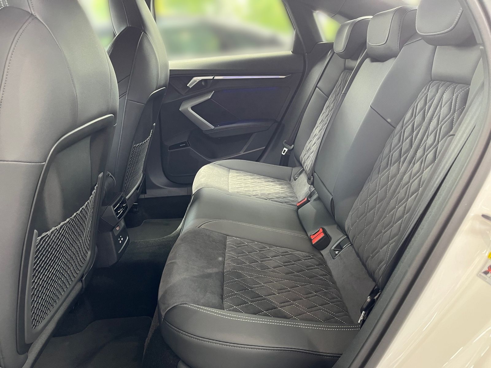 Audi A3 Limousine 35 TFSI S line - Samsaru's Car Outlet