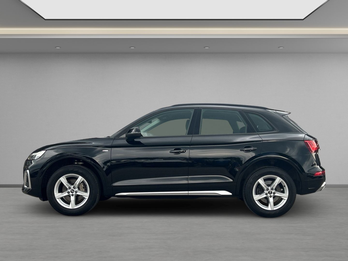 Audi Q5 40 TDI S-Line - Samsaru's Car Outlet