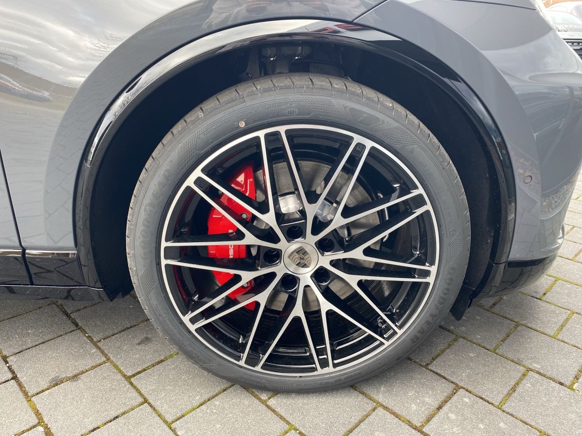 Porsche Macan Turbo |HA-Lenkung |AHK |Pano-D.