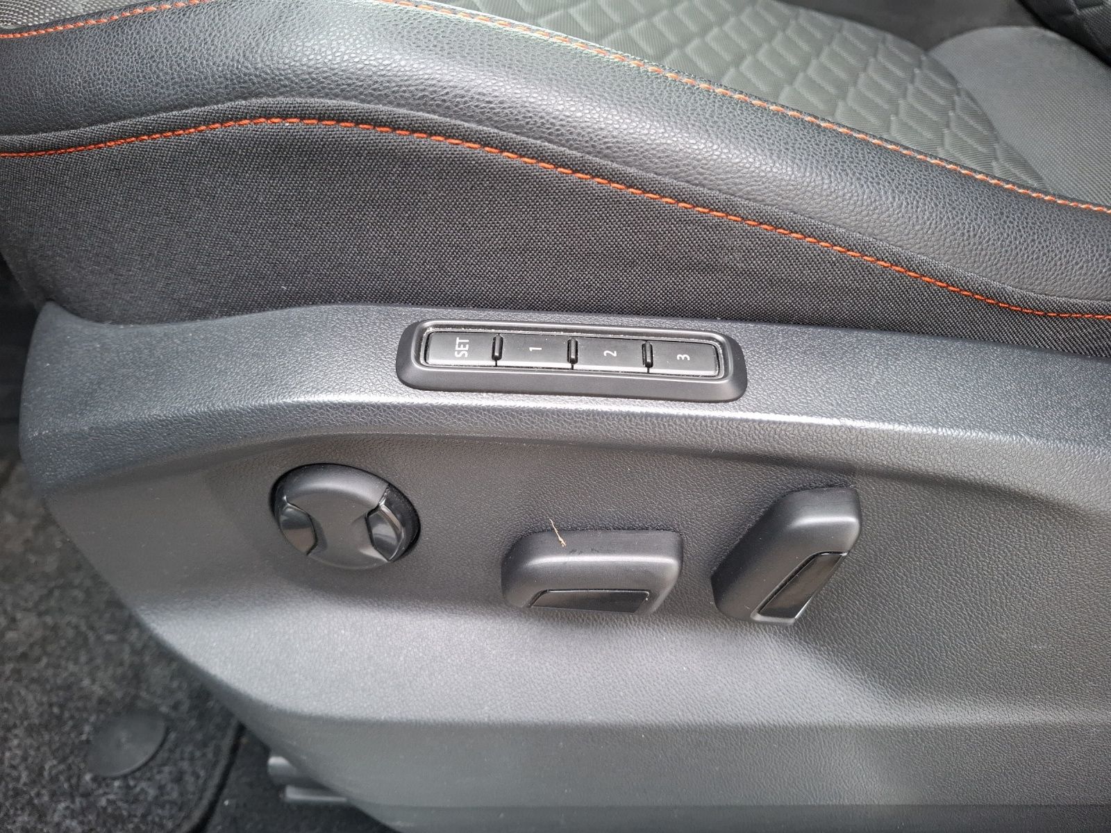 Seat Tarraco TSI FR DSG 4Drive LED AHK Navi AID Pano