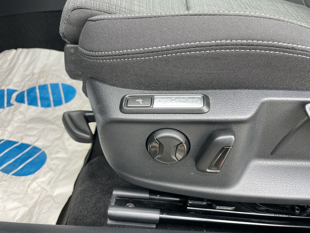 Volkswagen Passat Variant Business 2.0 TDI 4M DSG+MATRIX+PA