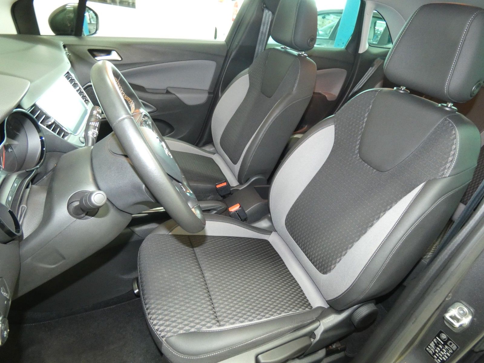 Opel Crossland - Samsaru's Car Outlet