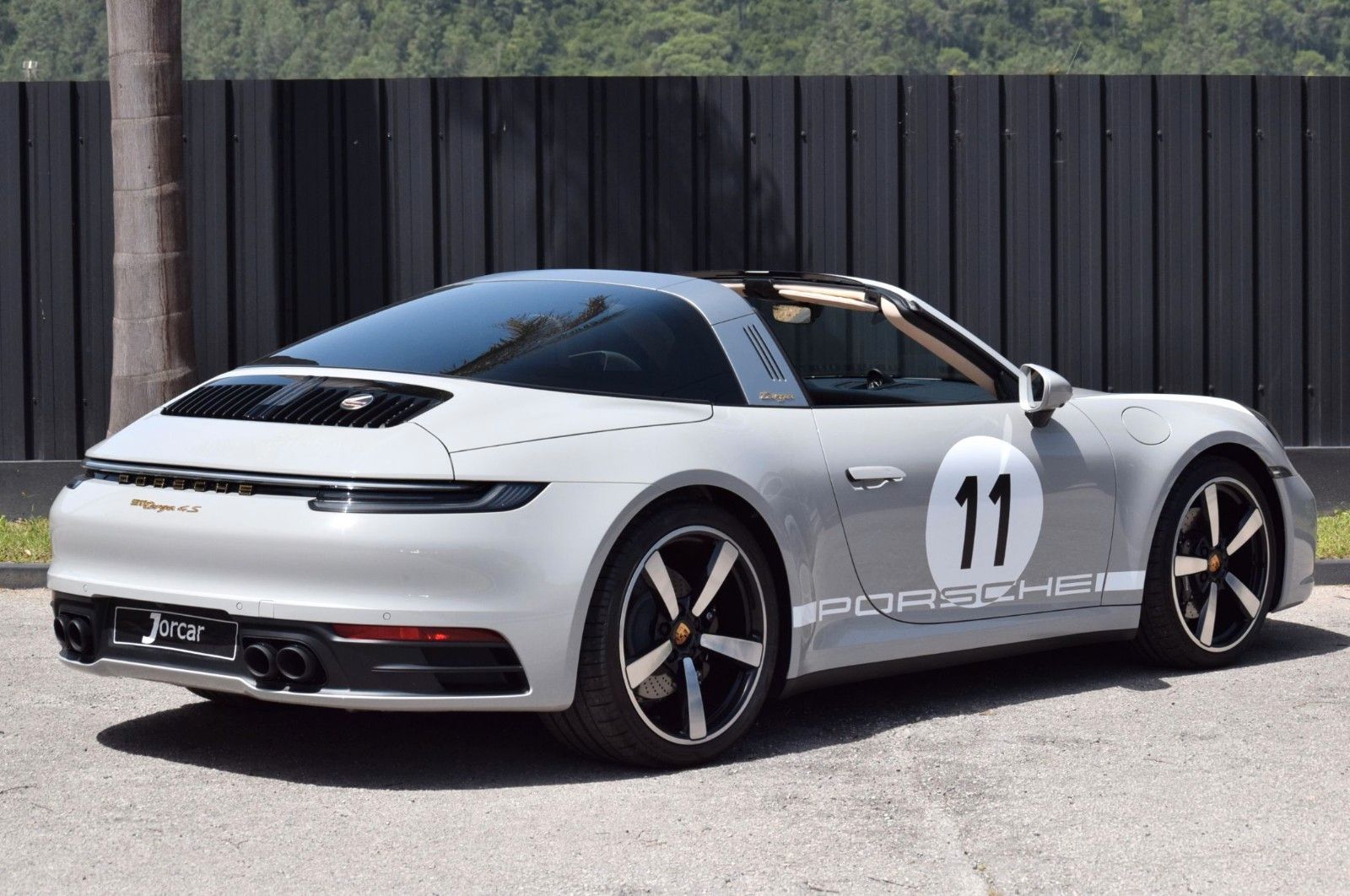 Porsche 992 Heritage Design Edition - Samsaru's Car Outlet