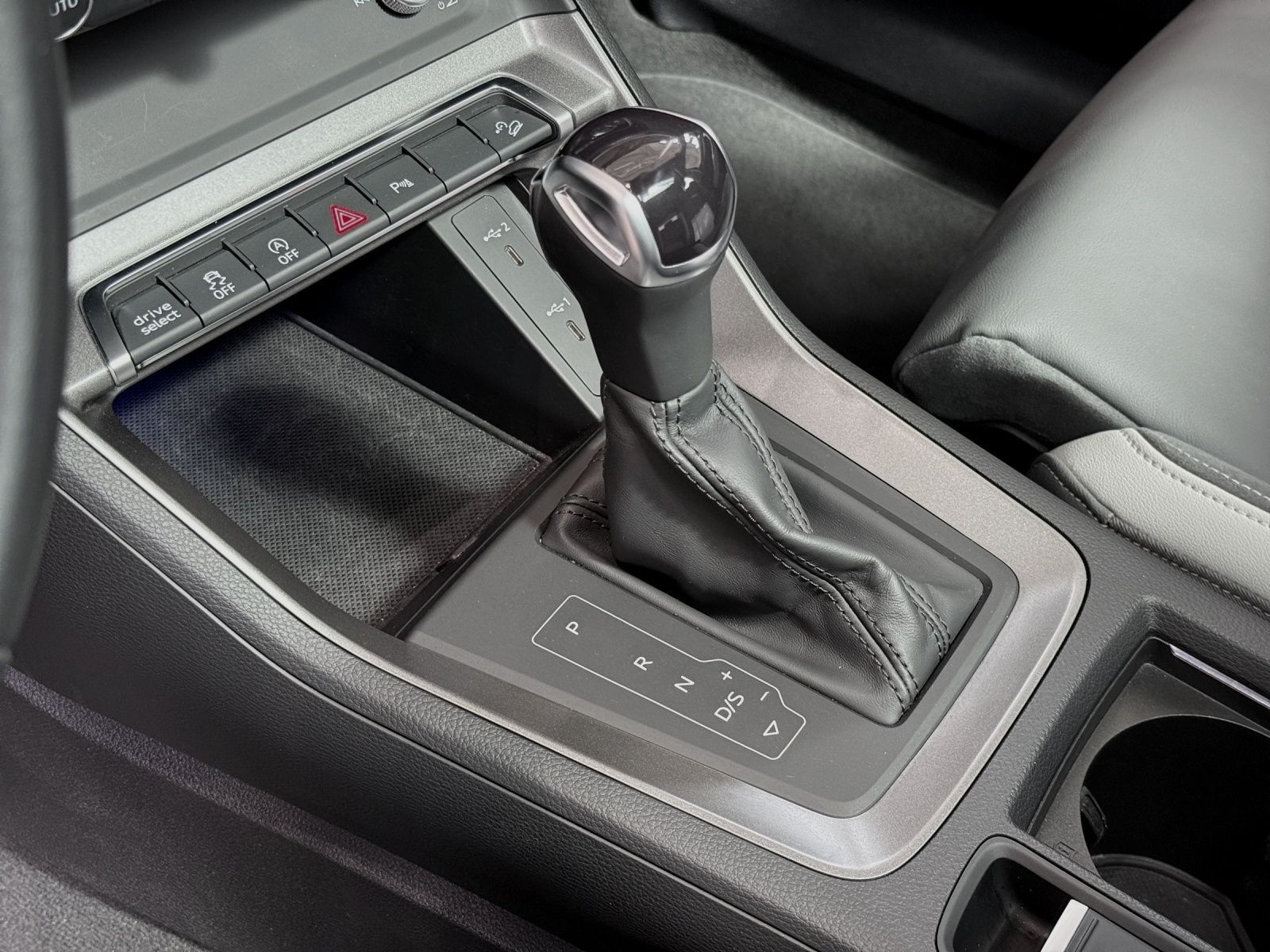 Audi Q3 Sportback 45 TFSI Q S LINE - Samsaru's Car Outlet