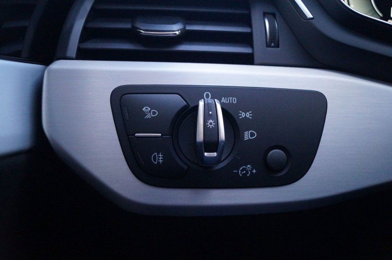 Audi A4 Avant S-Line 40TFSI - Samsaru's Car Outlet