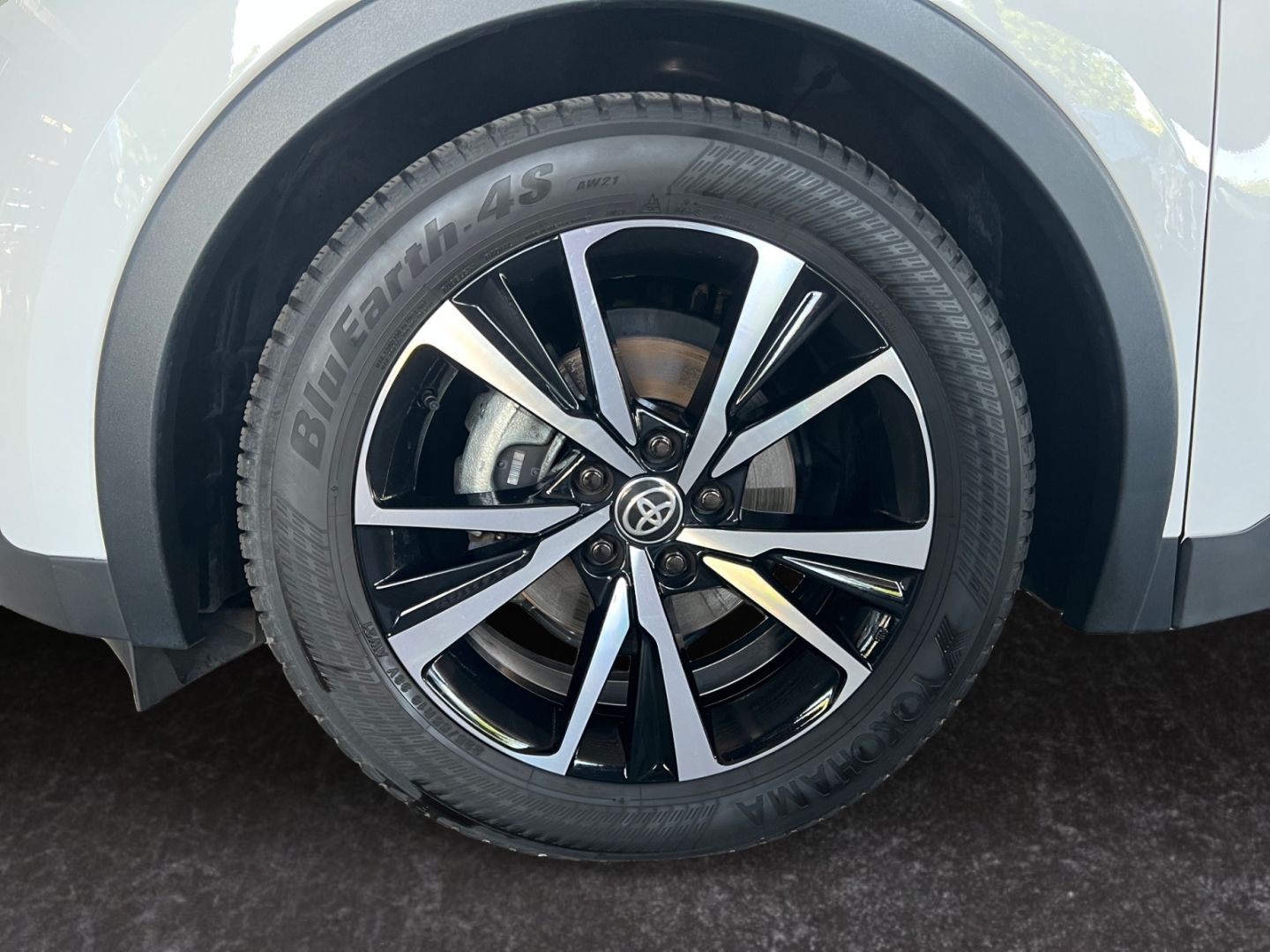 Toyota C-HR 1.8 Hybrid Team D *LED*el. Heck*SHZ*CAM*ACC