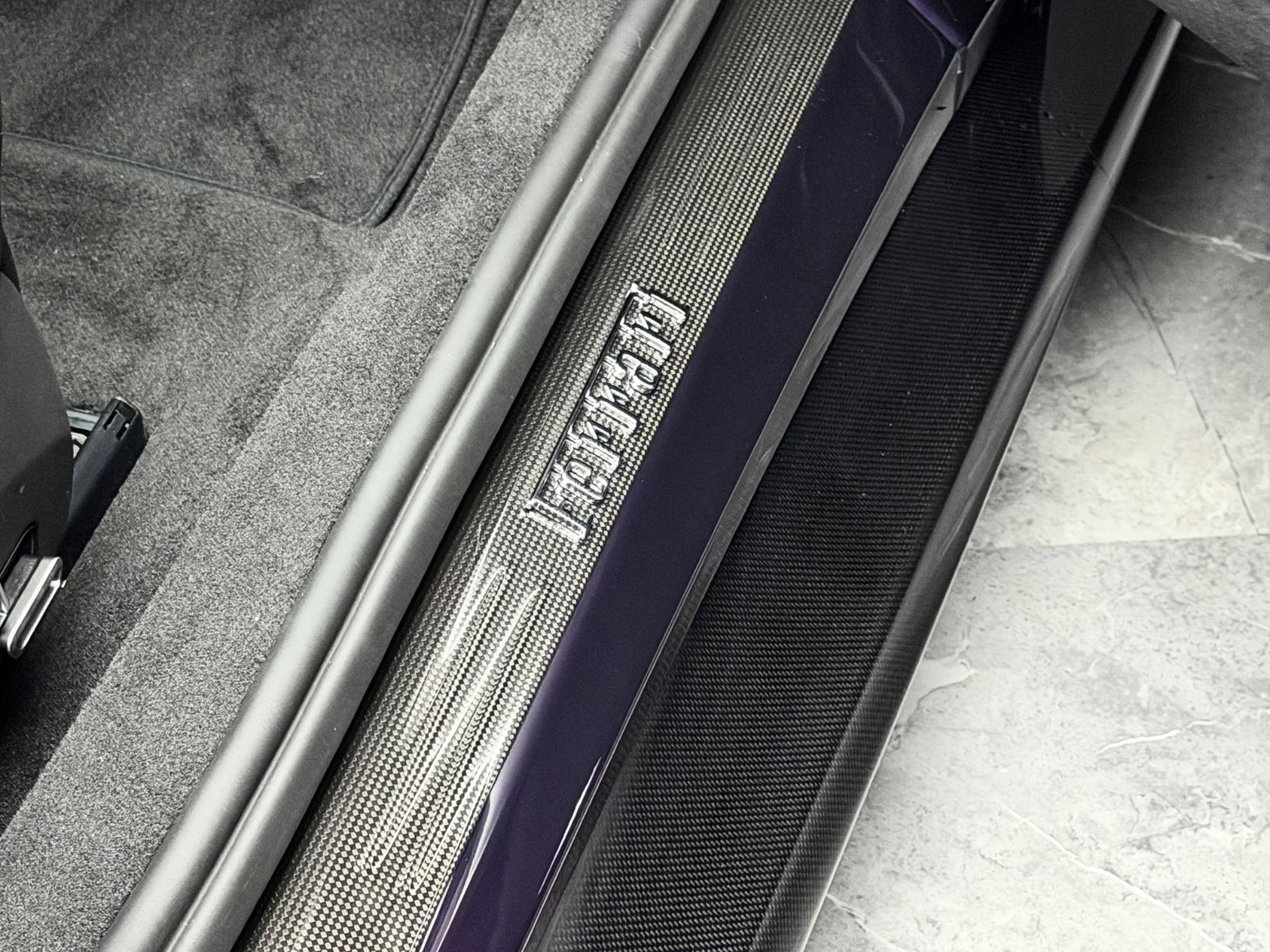 Ferrari 12Cilindri FULLCARBON VIOLA HONGKONG LIFT 360