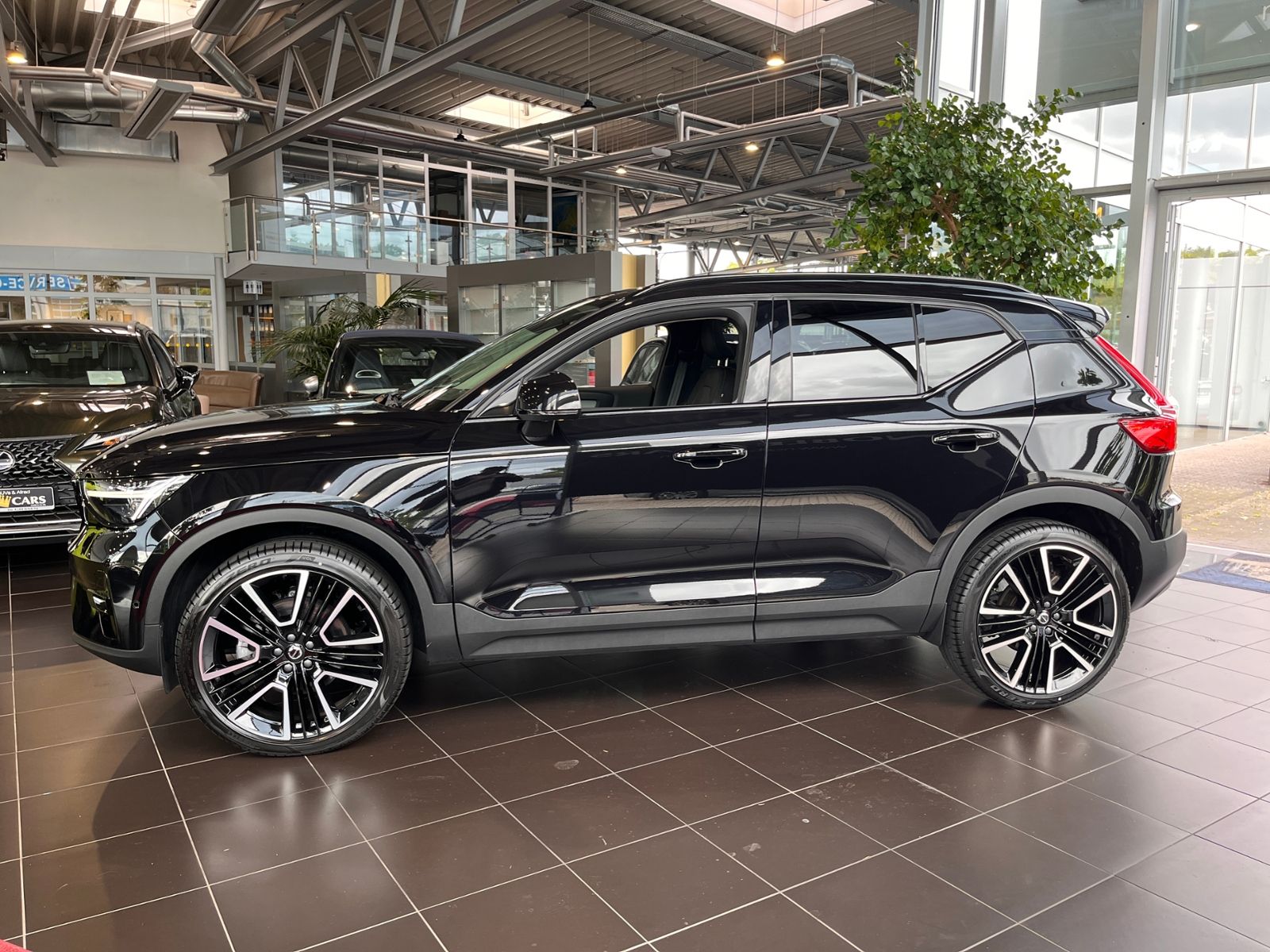 Volvo XC40 Ultra Dark PANO AHK 21" 360° KAM