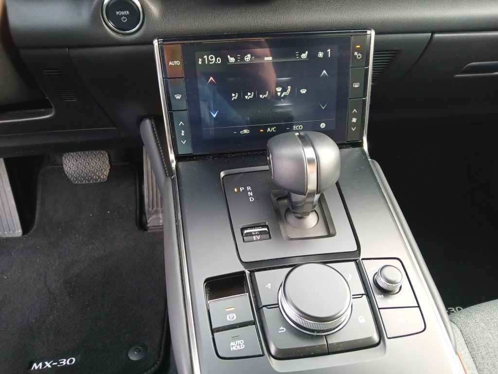 Mazda MX-30 e-SKYACTIV R-EV MAKOTO