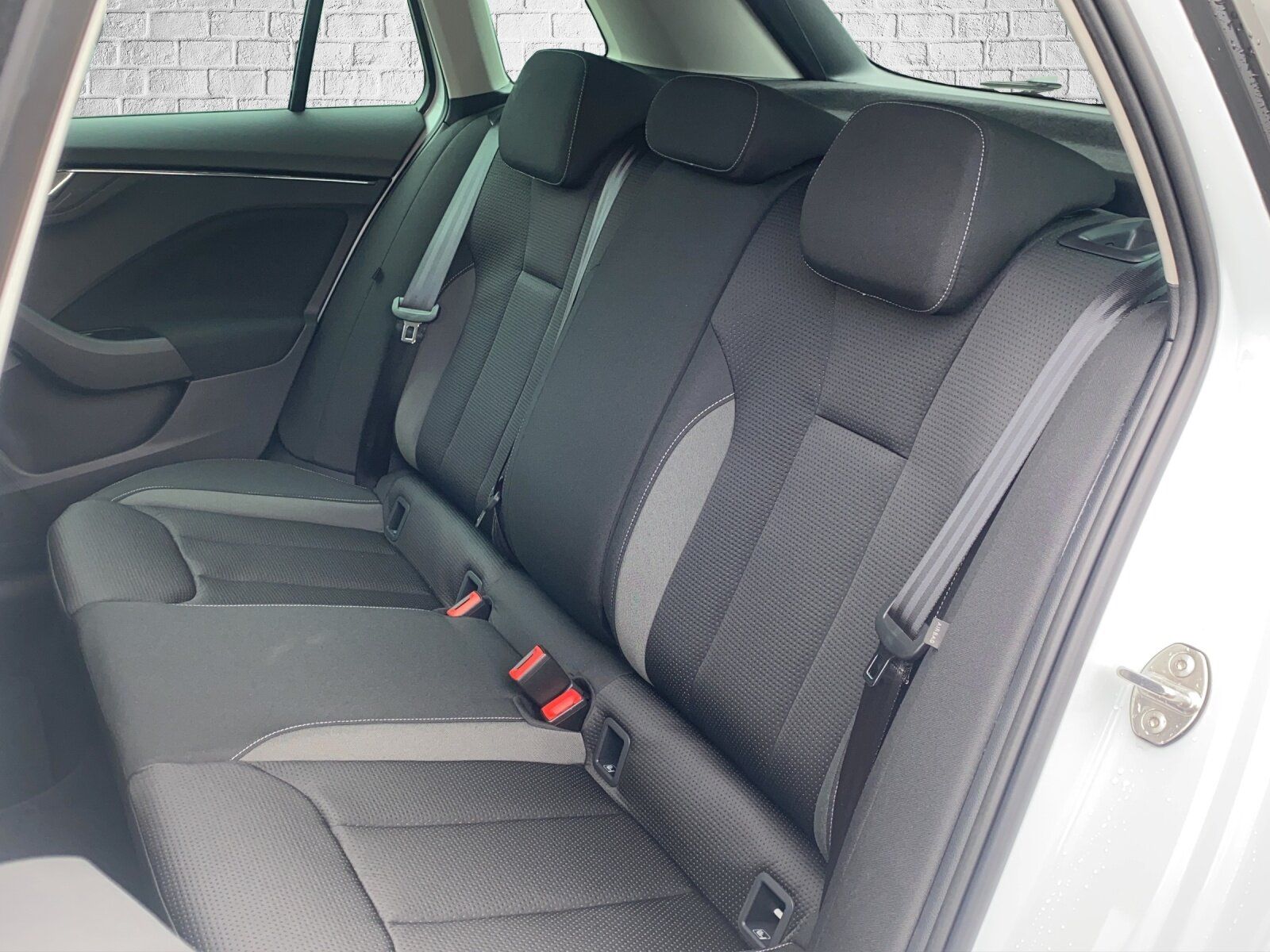 Skoda KAMIQ 1.5 TSI Business - Samsaru's Car Outlet