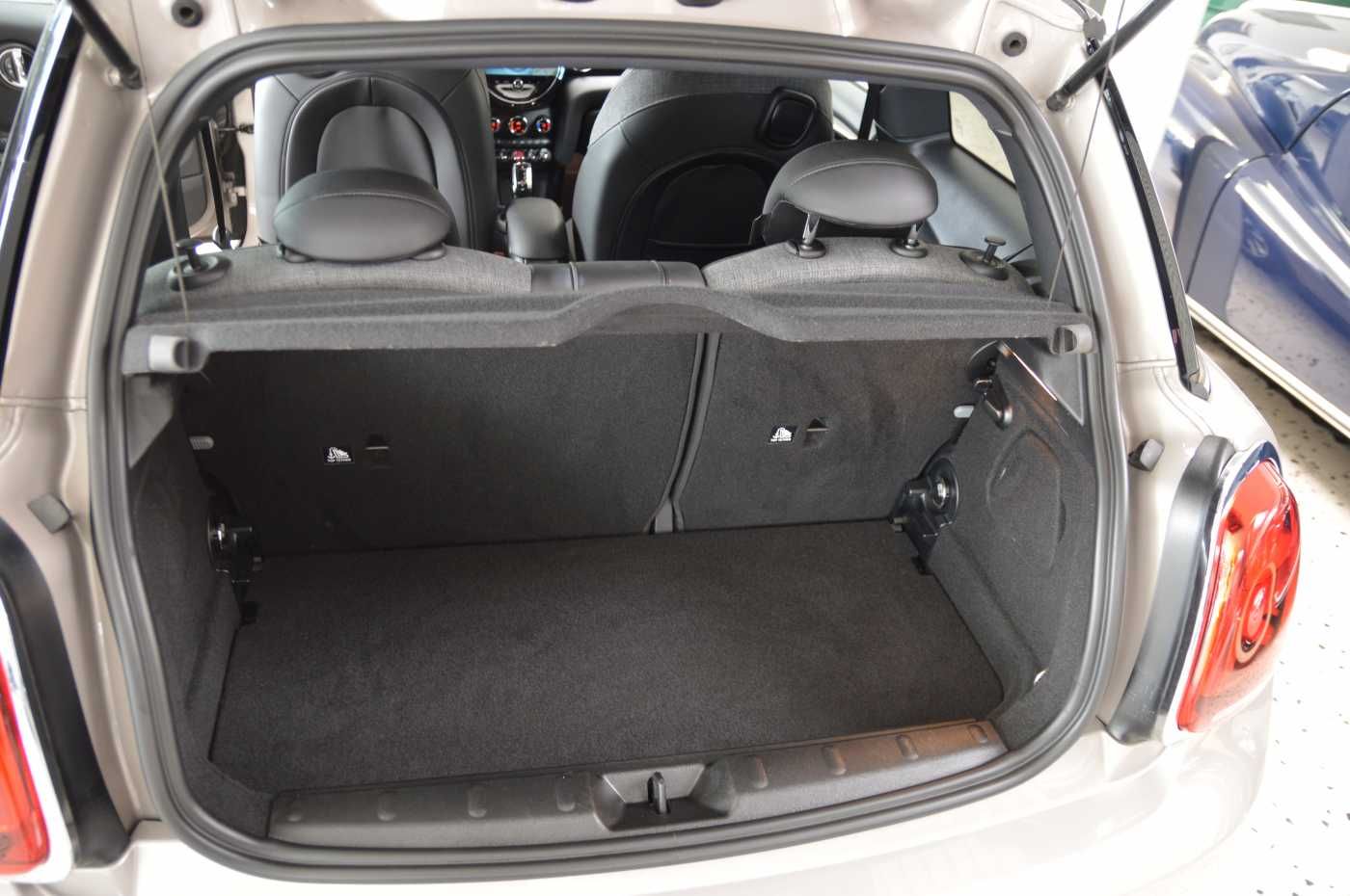 MINI 3-TÜRER Cooper Classic - Samsaru's Car Outlet